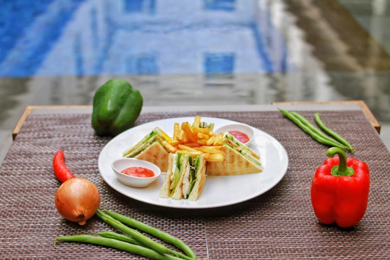 Hotel Swiss-Belexpress Kuta Legian Zewnętrze zdjęcie