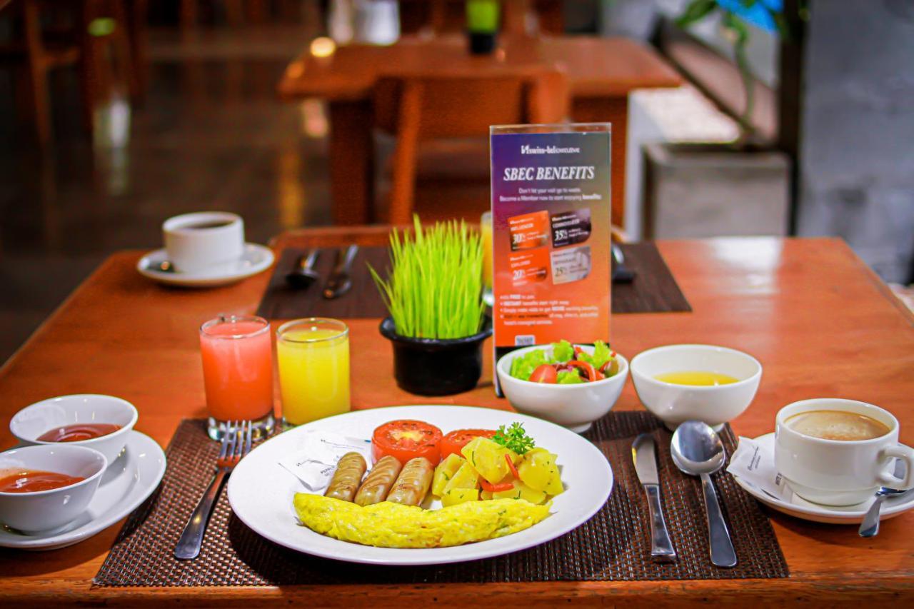 Hotel Swiss-Belexpress Kuta Legian Zewnętrze zdjęcie