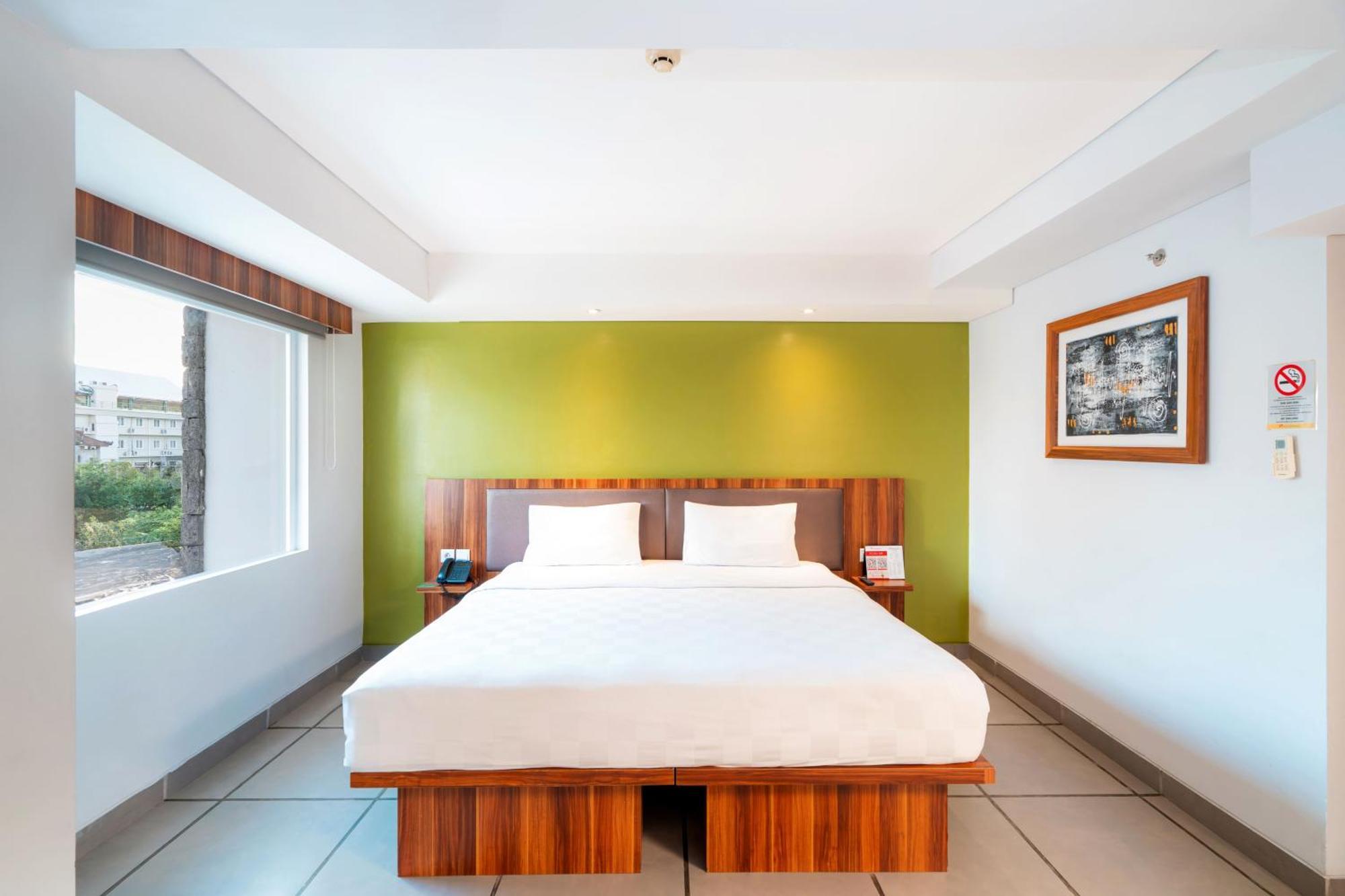 Hotel Swiss-Belexpress Kuta Legian Zewnętrze zdjęcie